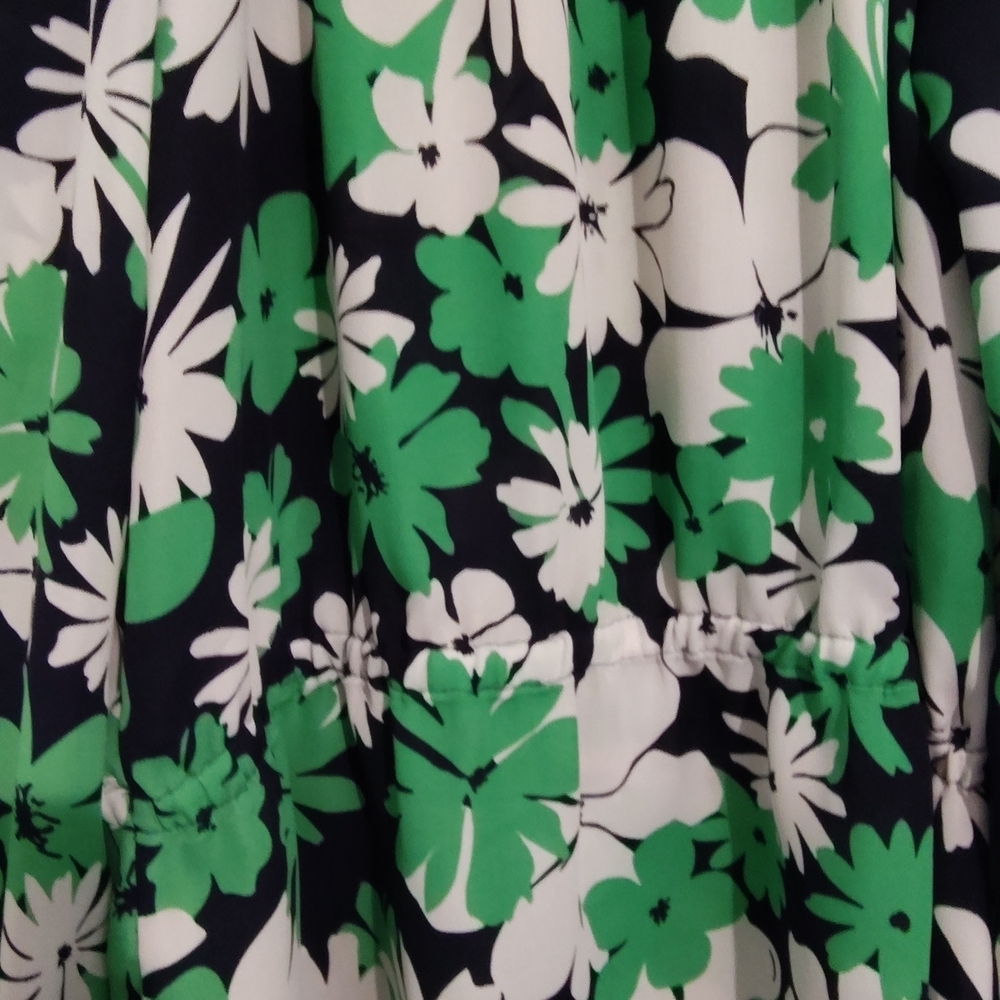Charter Club Woman 1X Floral Tunic Blouse Navy Green White Long Sleeve Top - Picture 4 of 5